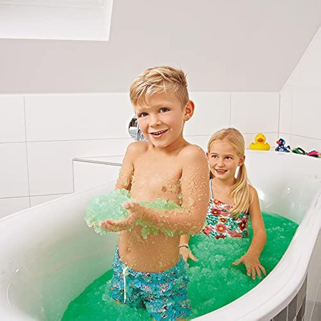 Zimpli Kids - 3 x Gelli Baff Bundle, Blue, Red & Green, Magically turns water into thick, colourful goo, Messy & Sensory Outdoor & Indoor Fun, Bath Toy for Children, Birthday Goody Bag Fillers